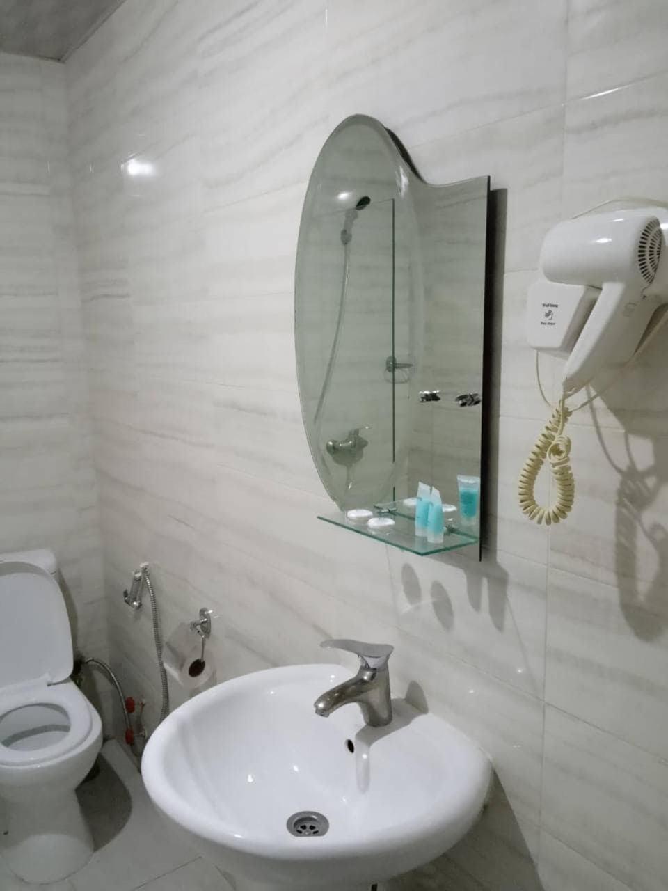Hotel Georgia Тбилиси Экстерьер фото